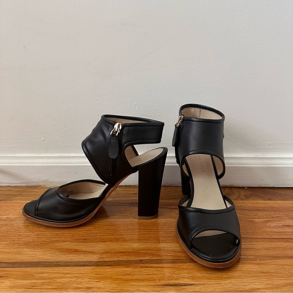 KENNETH COLE Chunky Ankle Cuff Black Heels
